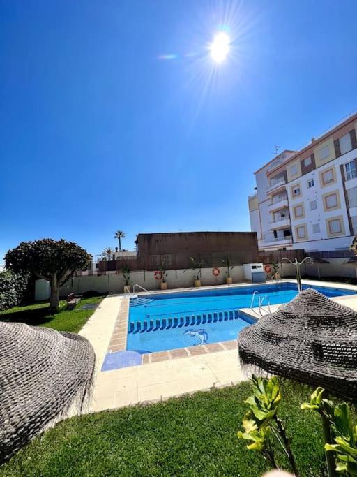 Апартаменты La Caleta Sea Views And Pool Ла-Эррадура Экстерьер фото