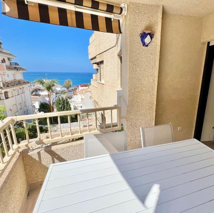 Апартаменты La Caleta Sea Views And Pool Ла-Эррадура Экстерьер фото
